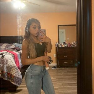 Meet your Posher, Angie